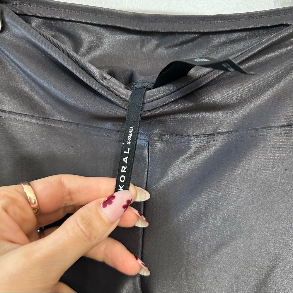 Koral Lustrous Leggings Lead - Picture 5 of 8